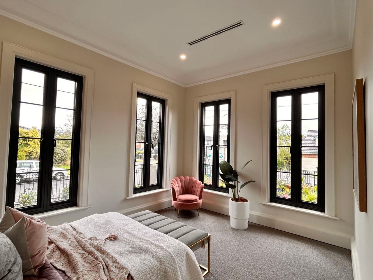 Albans Street Mount Waverley