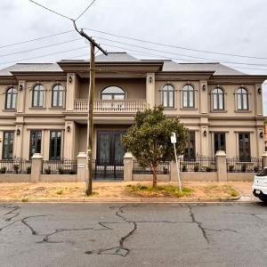 Albans Street Mount Waverley